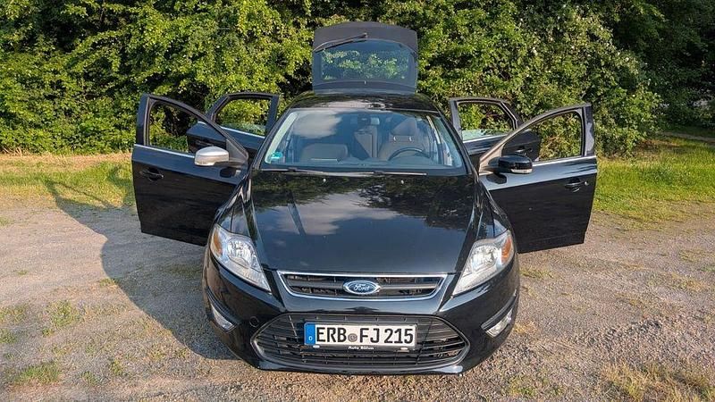 Gebraucht Ford Mondeo Trend 160 PS (117 kW) 2012 Schwarz Limousine