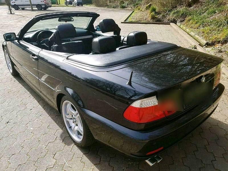 Gebraucht BMW 320 Cabriolet 170 PS (125 kW) 2003 Schwarz Cabrio