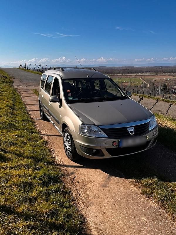 Gebraucht Dacia Logan 105 PS (77 kW) 2009 Silber Kombi