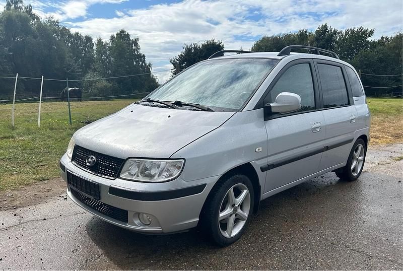 Silber Gebraucht 2008 Hyundai Matrix Comfort Van / Kleinbus | 1.790 € (Fairer Preis) - Bild 1/4