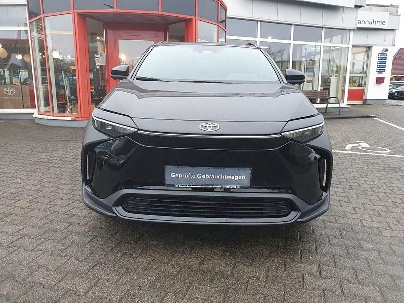 Gebraucht Toyota bZ4X Basis 150 kW (204 PS) 2023 Onyxschwarz SUV
