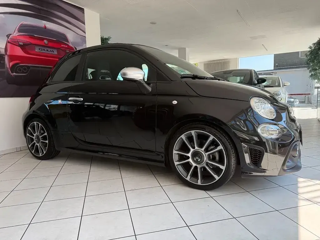 Gebraucht Abarth 595C Turismo 165 PS (121 kW) 2022 Schwarz Cabrio