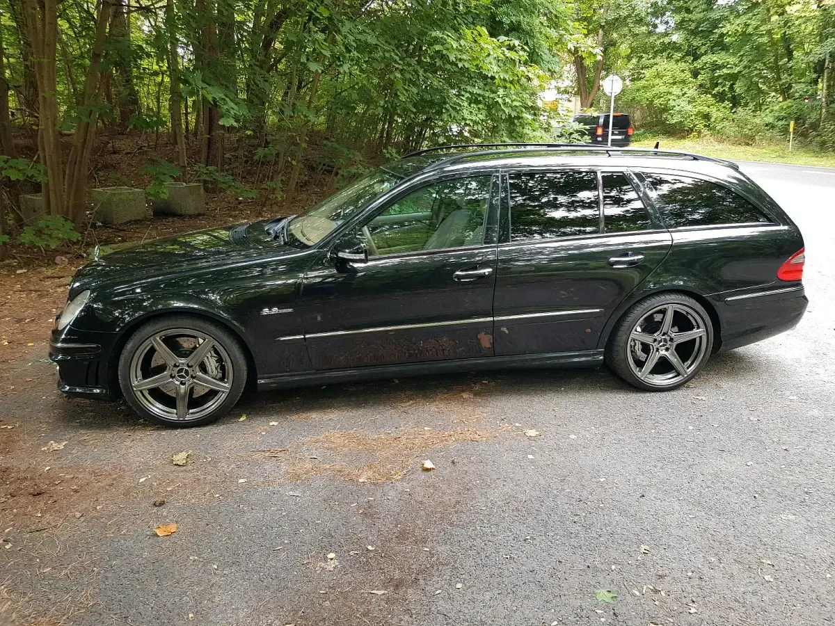 Gebraucht Mercedes E63 AMG AMG 514 PS (378 kW) 2008 Schwarz Kombi