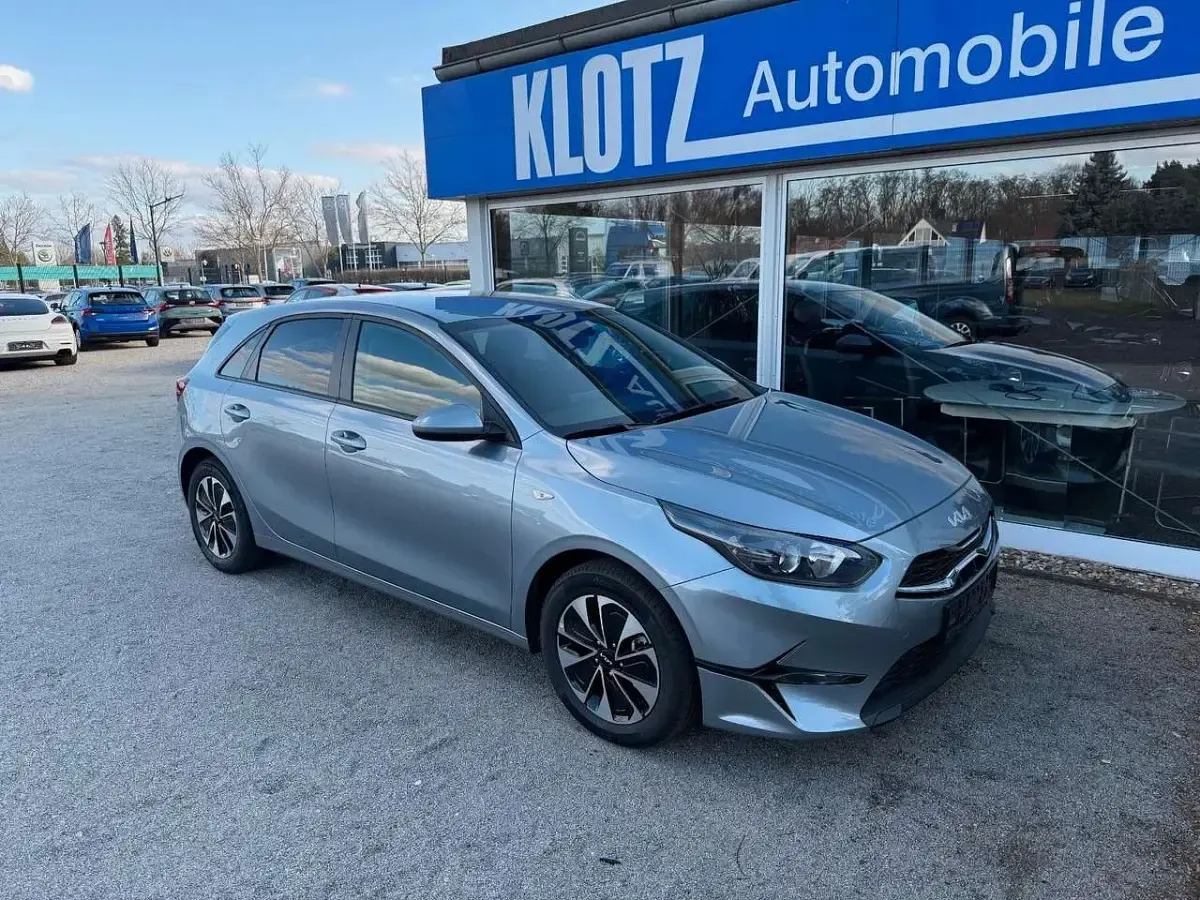 Nuevo Kia Ceed 140 CV (102 kW) 2026 Gris Utilitario