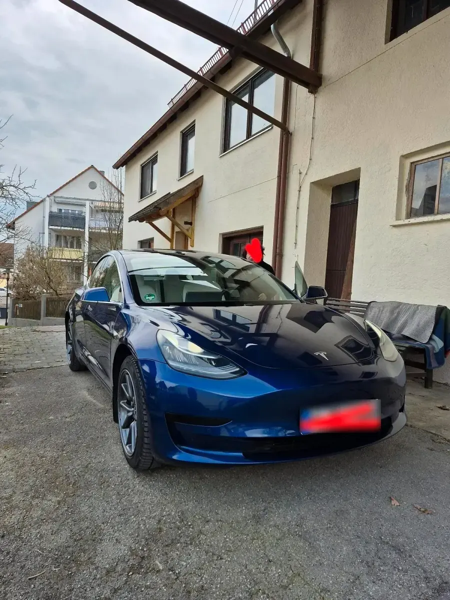 Second-hand Tesla Model 3 225 kW (306 CP) 2019 Albastru Berlinǎ