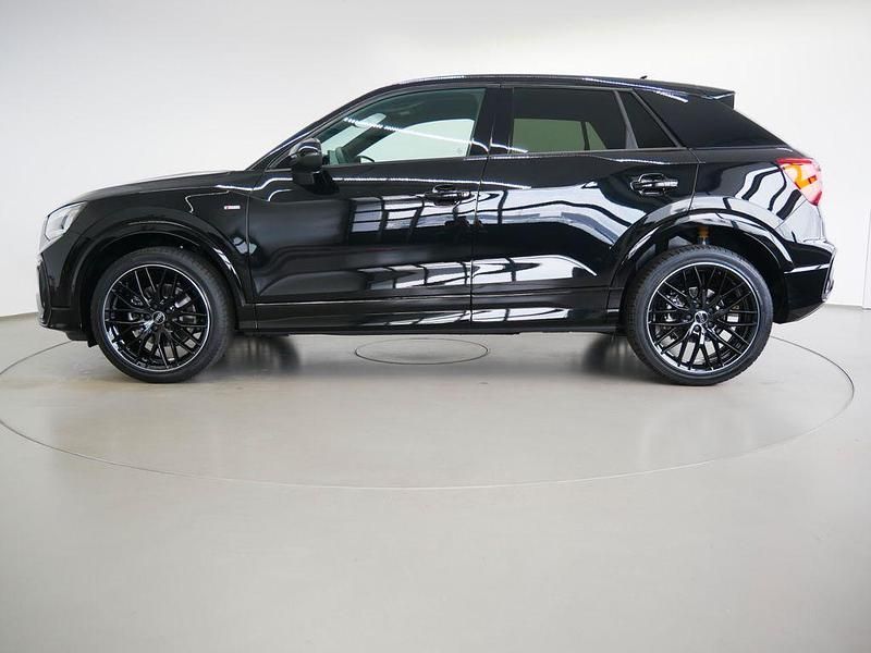 Gebraucht Audi Q2 S-Line 190 PS (139 kW) 2026 Mythosschwarz metallic SUV