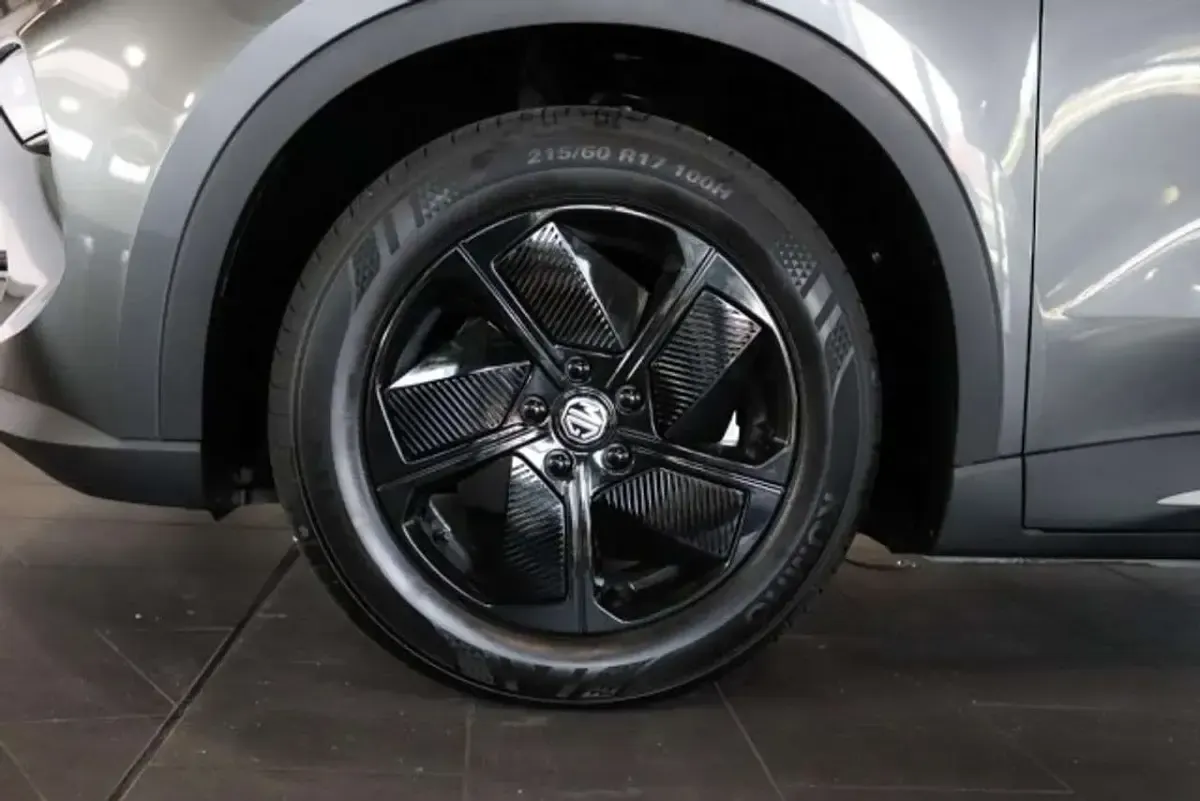 Neu MG MGS5 EV Comfort 125 kW (170 PS) 2026 Grau SUV