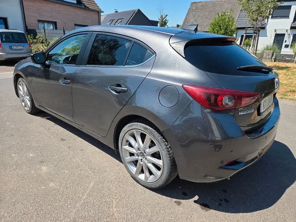 Gebraucht Mazda 3 Exclusive-Line 150 PS (110 kW) 2018 Grau Limousine