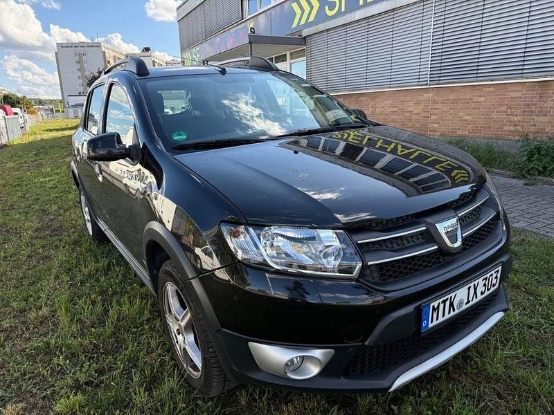 Schwarz Gebraucht 2013 Dacia Sandero Prestige Kleinwagen | 4.000 € (Superpreis) - Bild 1/4