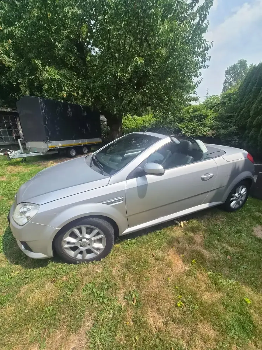 Gebraucht Opel Tigra Sport 90 PS (66 kW) 2006 Silber Cabrio
