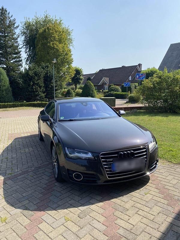 Grau Gebraucht 2014 Audi A7 S-Line Kleinwagen | 18.400 € (Guter Preis) - Bild 1/4