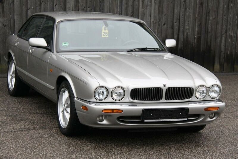 Silber metallic Gebraucht 1999 Jaguar XJ Executive Limousine | 19.999 € - Bild 1/4