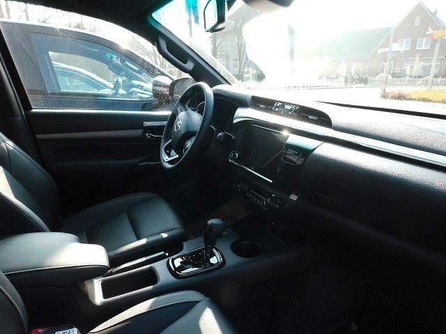 Neu Toyota HiLux 204 PS (150 kW) 2025 Schwarz Abholung