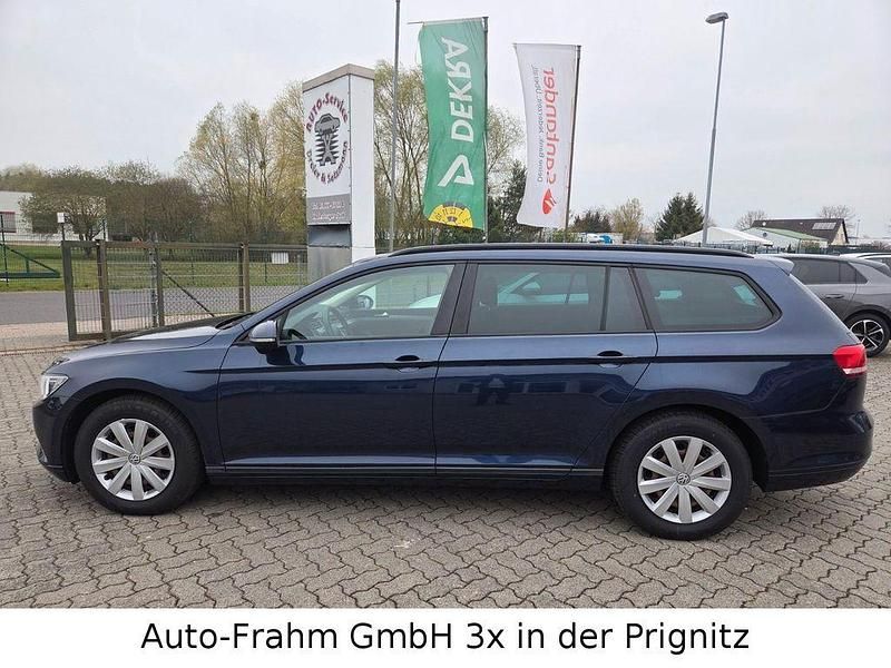 Gebraucht VW Passat 120 PS (88 kW) 2015 Blau Kombi