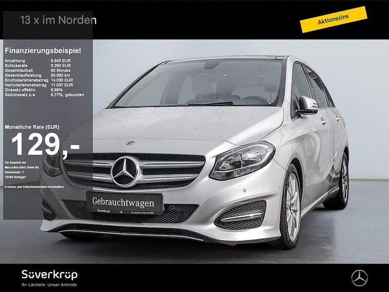 Silber polarsilber metallic Gebraucht 2017 Mercedes 180 Limousine | 15.570 € (Superpreis) - Bild 1/4