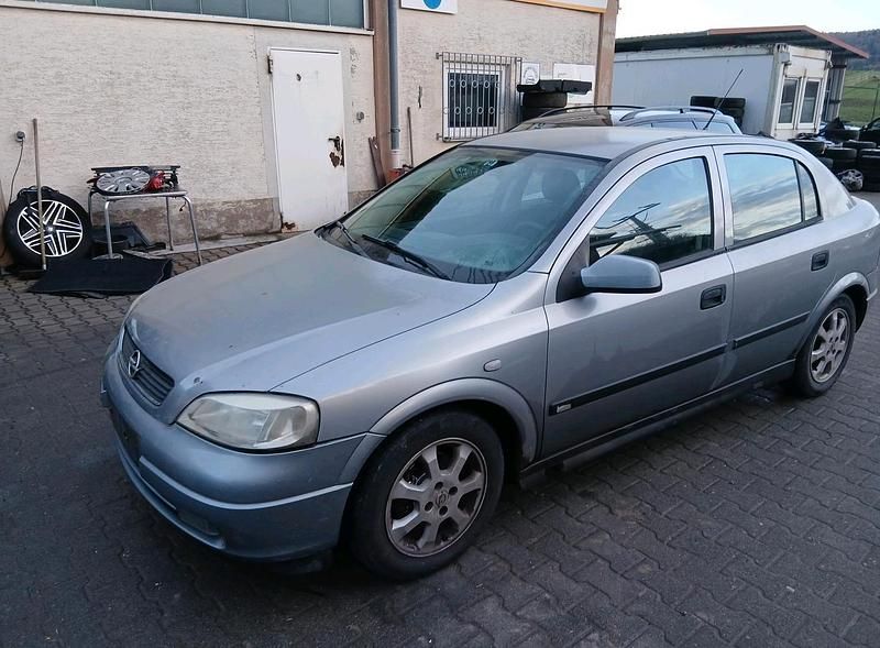 Gebraucht Opel Astra 84 PS (61 kW) 2003 Grau Limousine