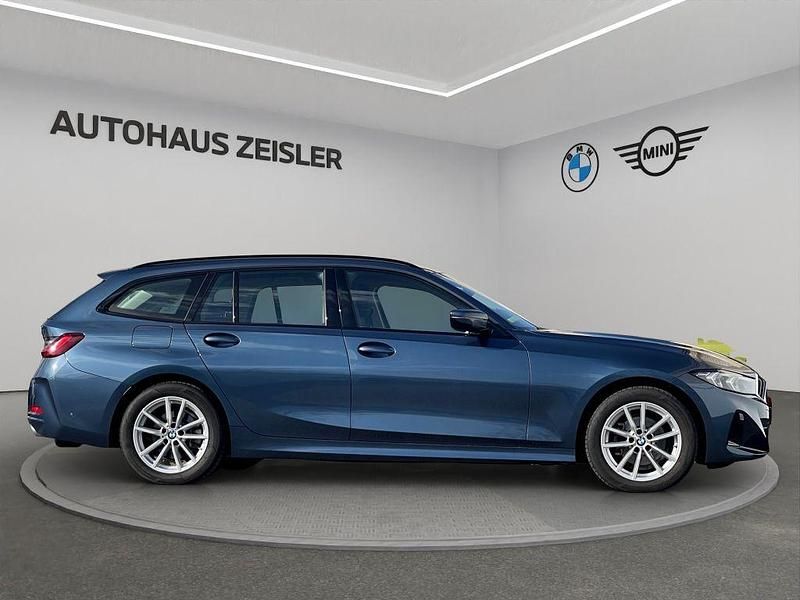 Gebraucht BMW 318 156 PS (114 kW) 2025 Arctic race blue Kombi