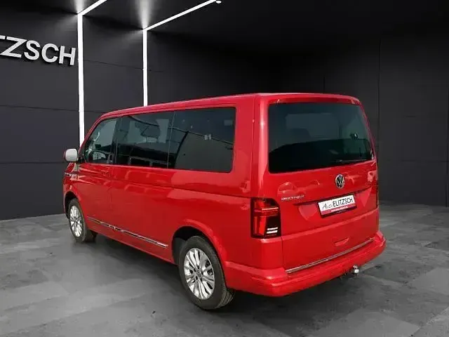 Gebraucht VW Multivan 150 PS (110 kW) 2021 Kirschrot Van / Kleinbus