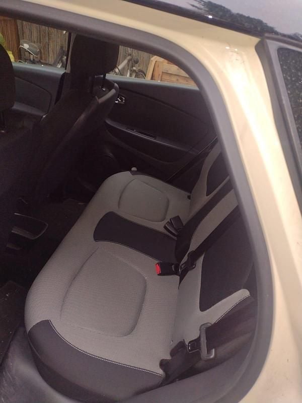 Second-hand Renault Captur 90 CP (66 kW) 2015 Bej SUV