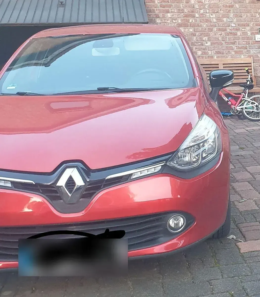 Gebraucht Renault Clio Authentique 73 PS (53 kW) 2016 Rot Kleinwagen