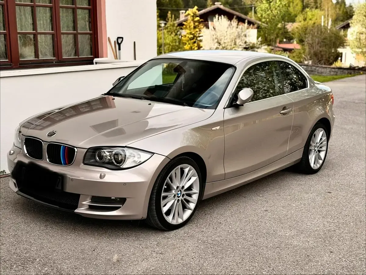 Gebraucht BMW 120 Coupé 177 PS (130 kW) 2009 Gold Coupé