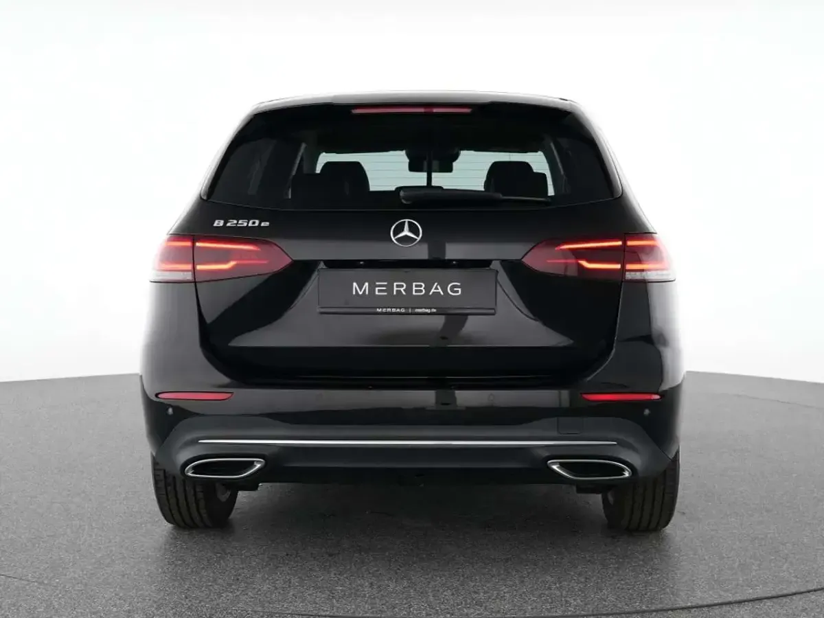 Gebraucht Mercedes B250e Progressive 160 PS (117 kW) 2022 Schwarz Kleinwagen