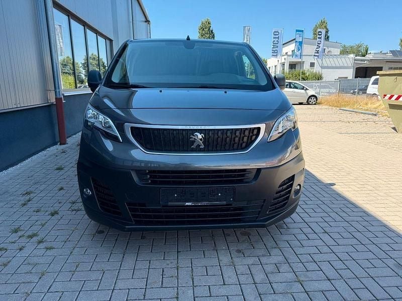 Grau Gebraucht 2019 Peugeot Expert Van | 16.900 € (Guter Preis) - Bild 1/4