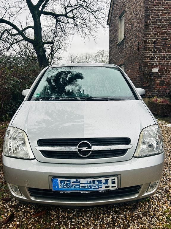 Silber Gebraucht 2004 Opel Meriva Cosmo Van / Kleinbus | 1.999 € (Guter Preis) - Bild 1/4