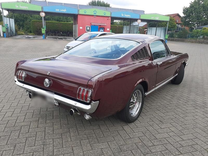Gebraucht Ford V8 Fastback 200 PS (147 kW) 1966 Rot
