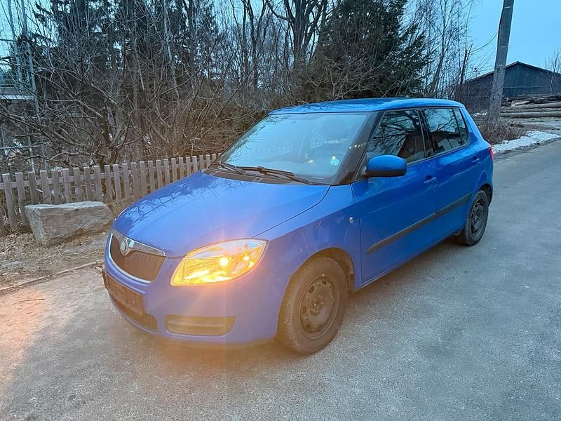 Blau Gebraucht 2008 Skoda Fabia Kleinwagen | 2.500 € (Fairer Preis) - Bild 1/4