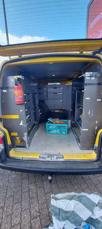 Używany VW Transporter 88 KM (64 kW) 2004 Żółty Van