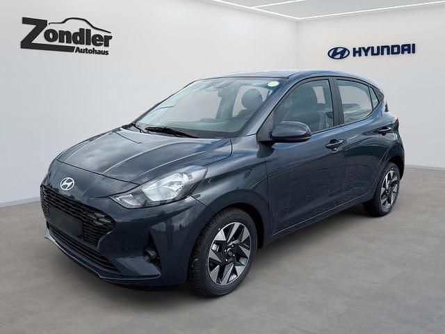 Grau Neu 2025 Hyundai i10 Trend Kleinwagen | 16.490 € (Superpreis) - Bild 1/4
