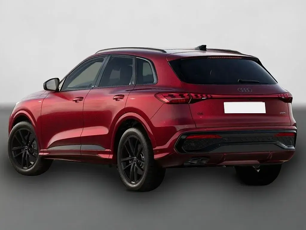 Uusi Audi Q5 Ambiente 204 HP (150 kW) 2026 Punainen Katumaasturi
