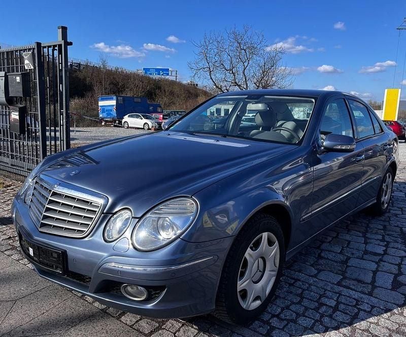 Gebraucht Mercedes E280 231 PS (169 kW) 2006 Blau Limousine