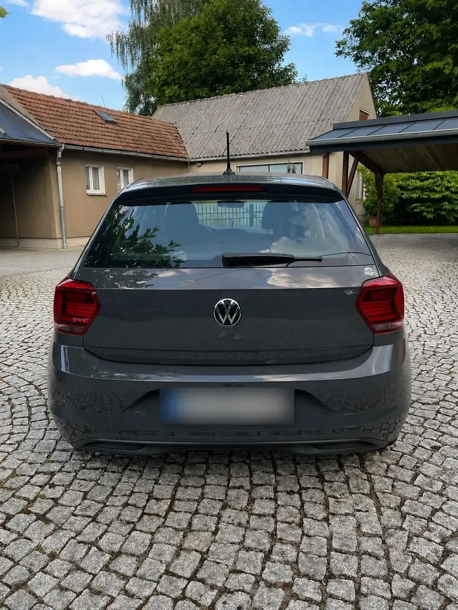 Gebraucht VW Polo 80 PS (58 kW) 2021 Grau Kleinwagen