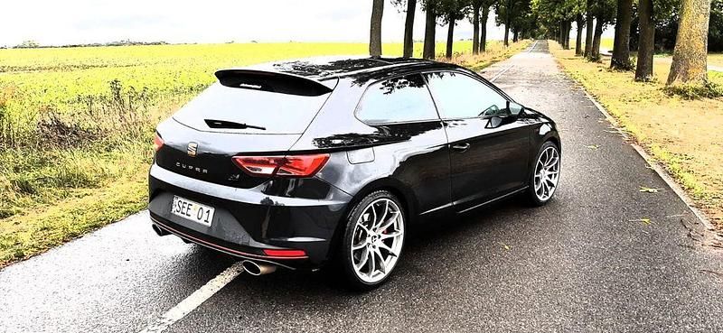 Second-hand Seat Leon SC CUPRA 280 CP (205 kW) 2014 Negru Hatchback