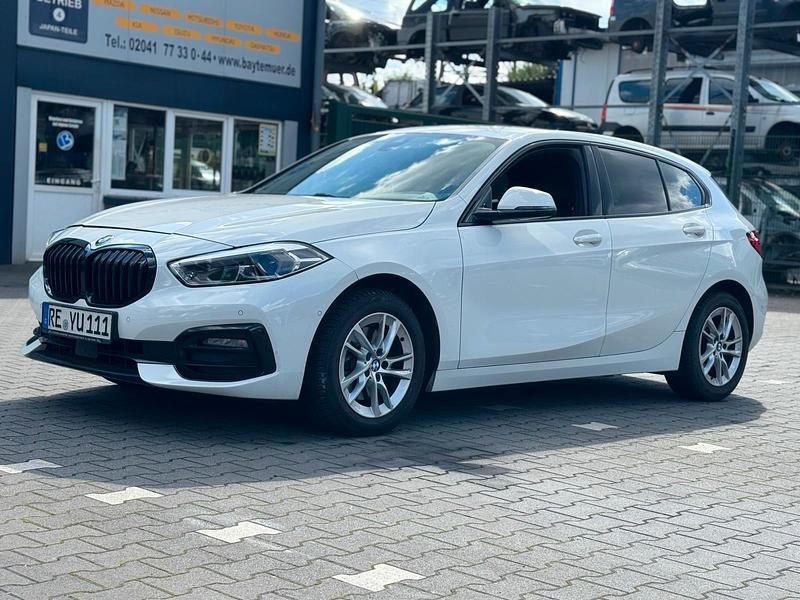 Weiß Gebraucht 2020 BMW 116 Kleinwagen | 16.400 € (Fairer Preis) - Bild 1/4