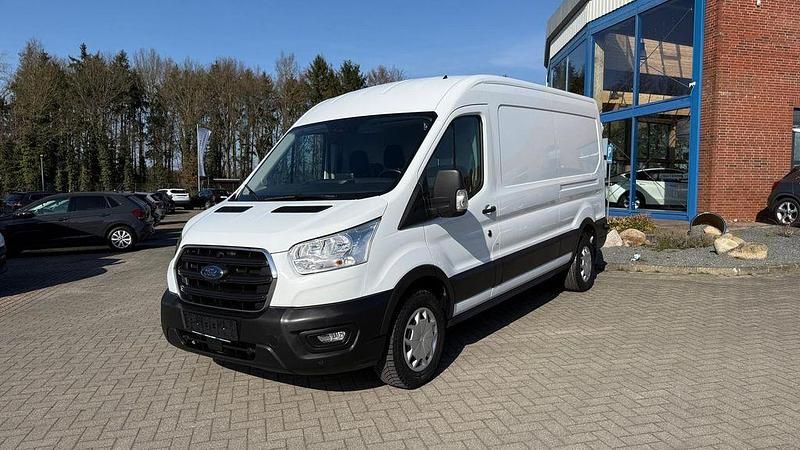 Gebraucht Ford Transit Trend 131 PS (96 kW) 2022 Weiß Van / Kleinbus