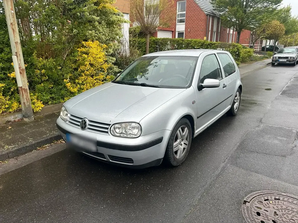 Gebraucht VW Golf IV 105 PS (77 kW) 2002 Silber Limousine