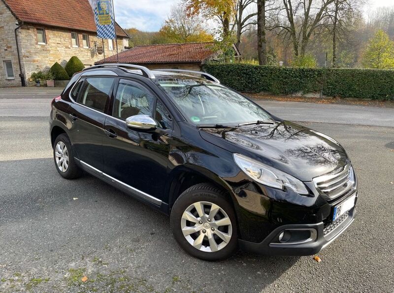 Schwarz Gebraucht 2015 Peugeot 2008 Allure SUV | 5.900 € (Superpreis) - Bild 1/4