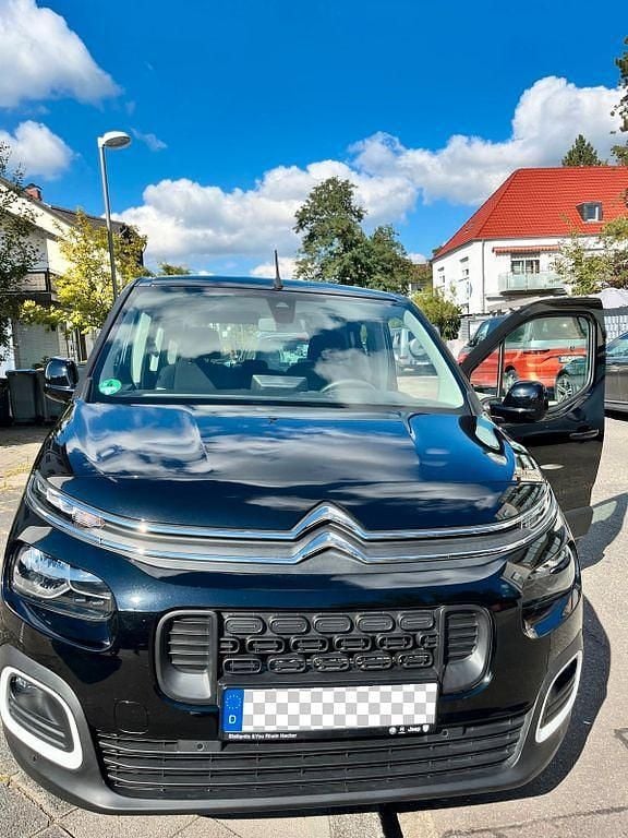 Schwarz Gebraucht 2024 Citroën Berlingo PureTech Van / Kleinbus | 19.500 € (Superpreis) - Bild 1/4