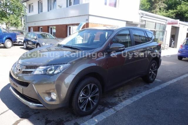 Gebraucht Toyota RAV4 Edition 150 PS (110 kW) 2016 Andere farbe metallic SUV