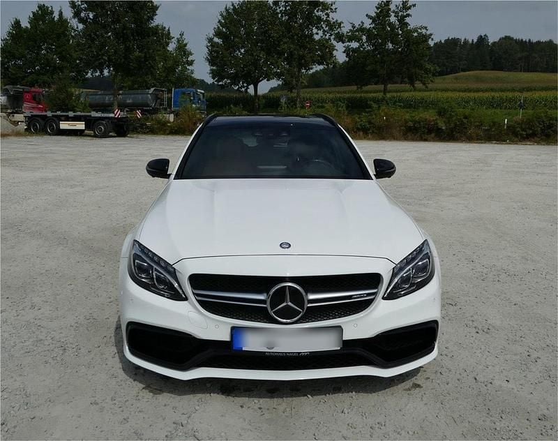 Weiß Gebraucht 2016 Mercedes C63S AMG AMG Kombi | 46.000 € (Fairer Preis) - Bild 1/4