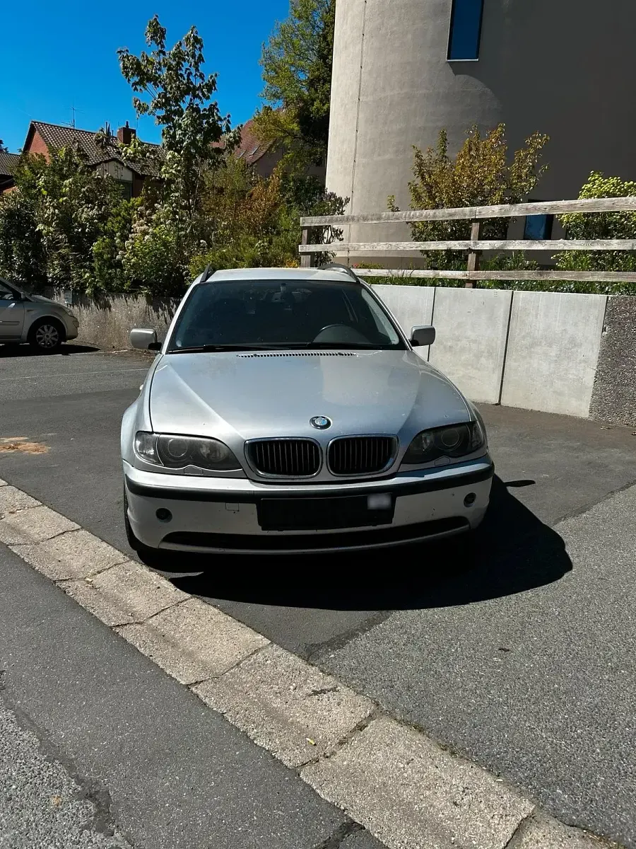Gebraucht BMW 330 184 PS (135 kW) 2003 Silber Kombi