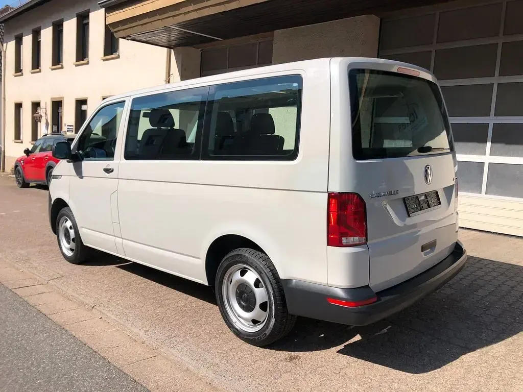 Gebraucht VW Caravelle 199 PS (146 kW) 2020 Grau Van