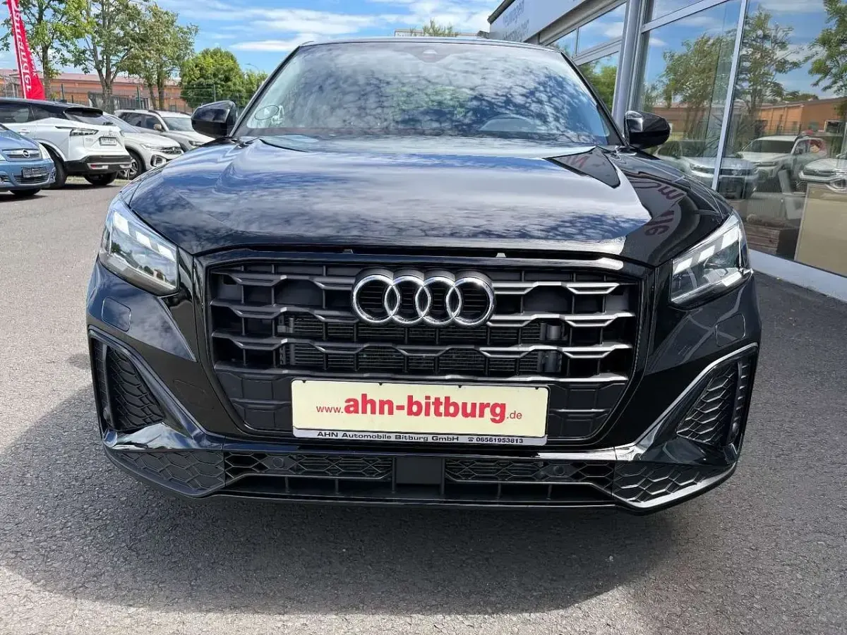 Gebraucht Audi Q2 S-Line 150 PS (110 kW) 2026 Schwarz SUV