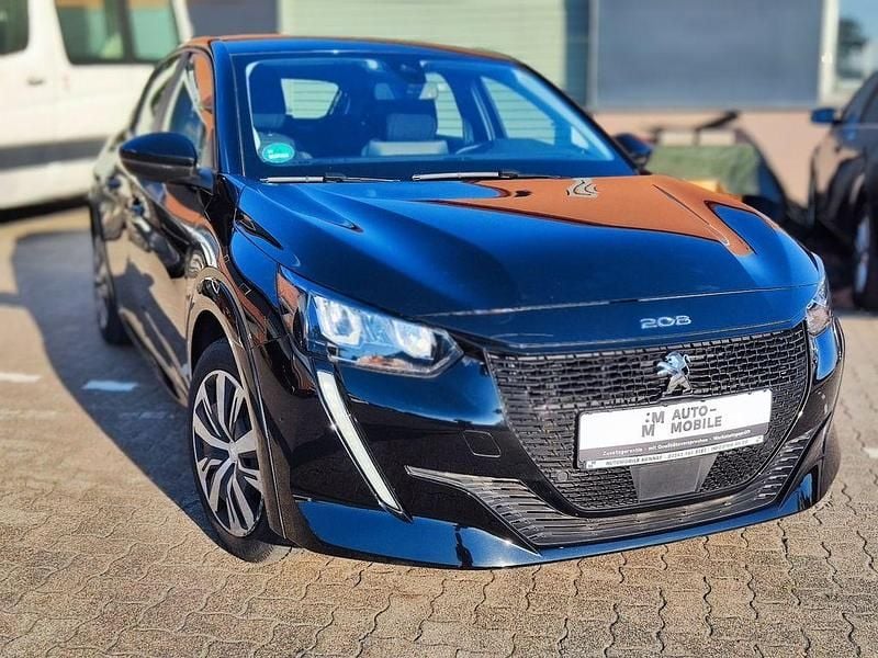 Schwarz Gebraucht 2021 Peugeot e-208 Kleinwagen | 12.850 € (Superpreis) - Bild 1/4