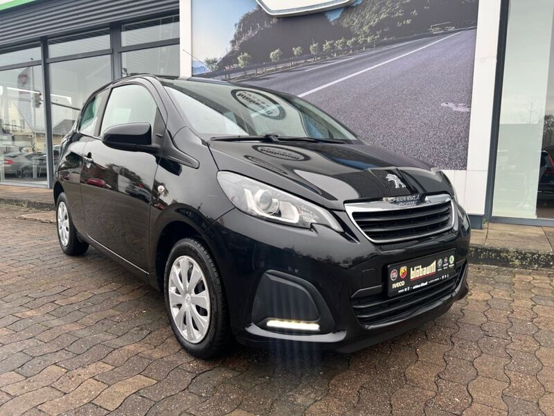 Gebraucht Peugeot 108 Active 69 PS (50 kW) 2015 Schwarz Kleinwagen