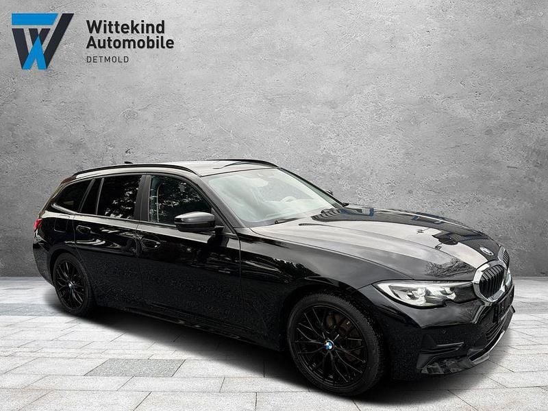 Gebraucht BMW 320 Advantage 184 PS (135 kW) 2020 Schwarz Kombi