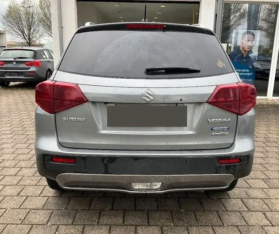 Gebraucht Suzuki Vitara Comfort 129 PS (94 kW) 2022 Grau SUV